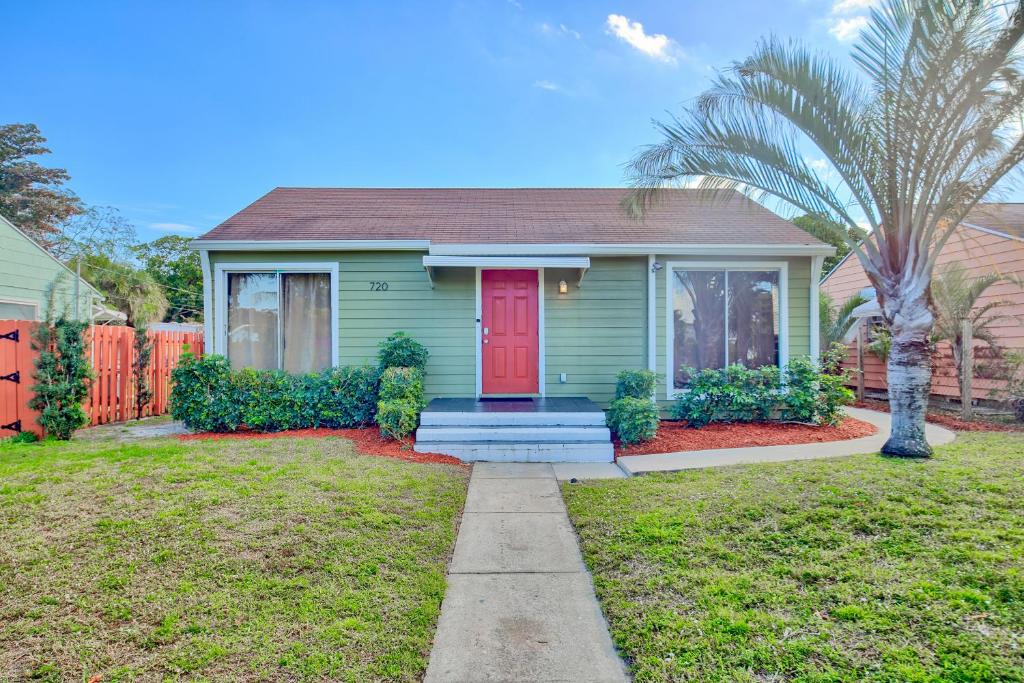 Southwest Apartment | Quiet House on WPB