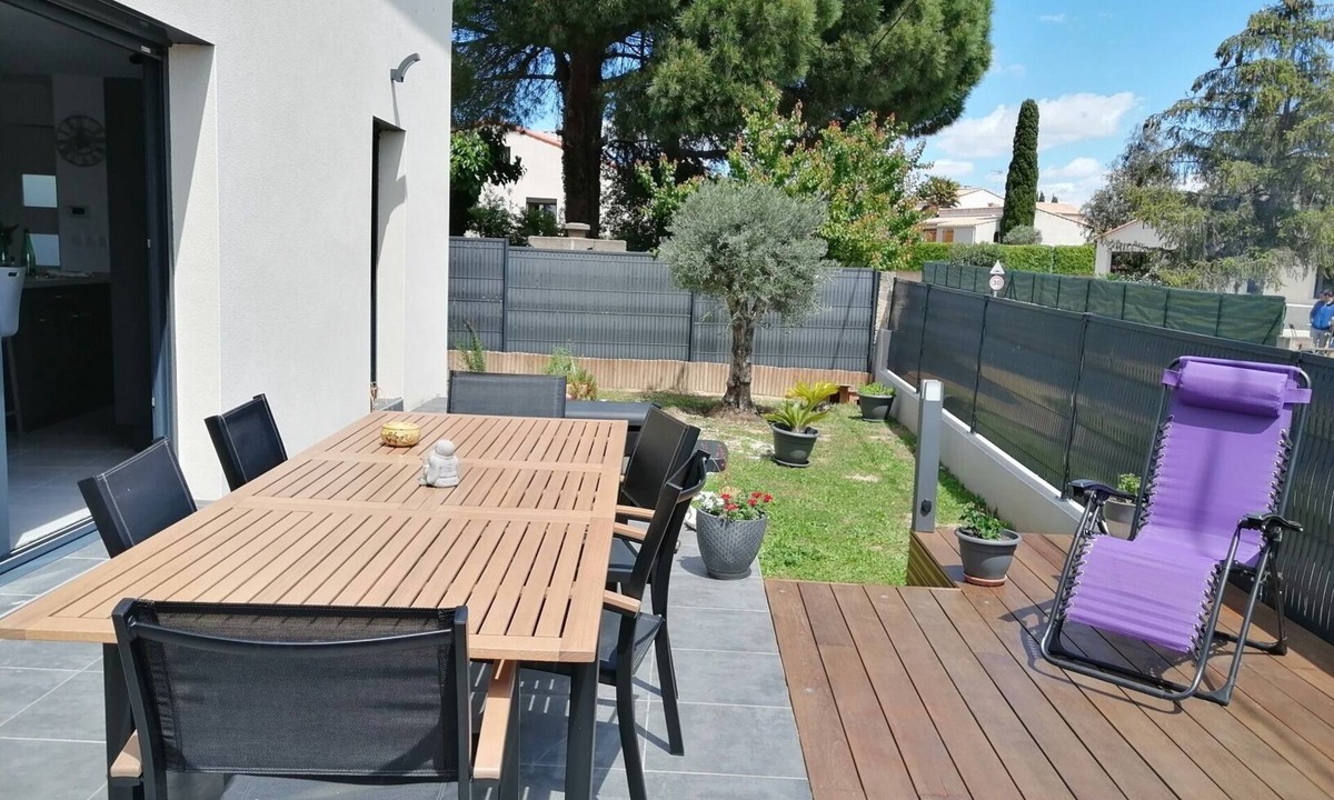 Gigean House | Quiet house with garden