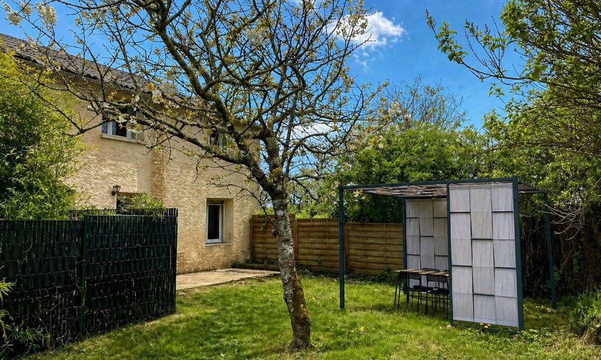 Iteuil House | Quiet house with garden and river access, 30 min from Futuroscope