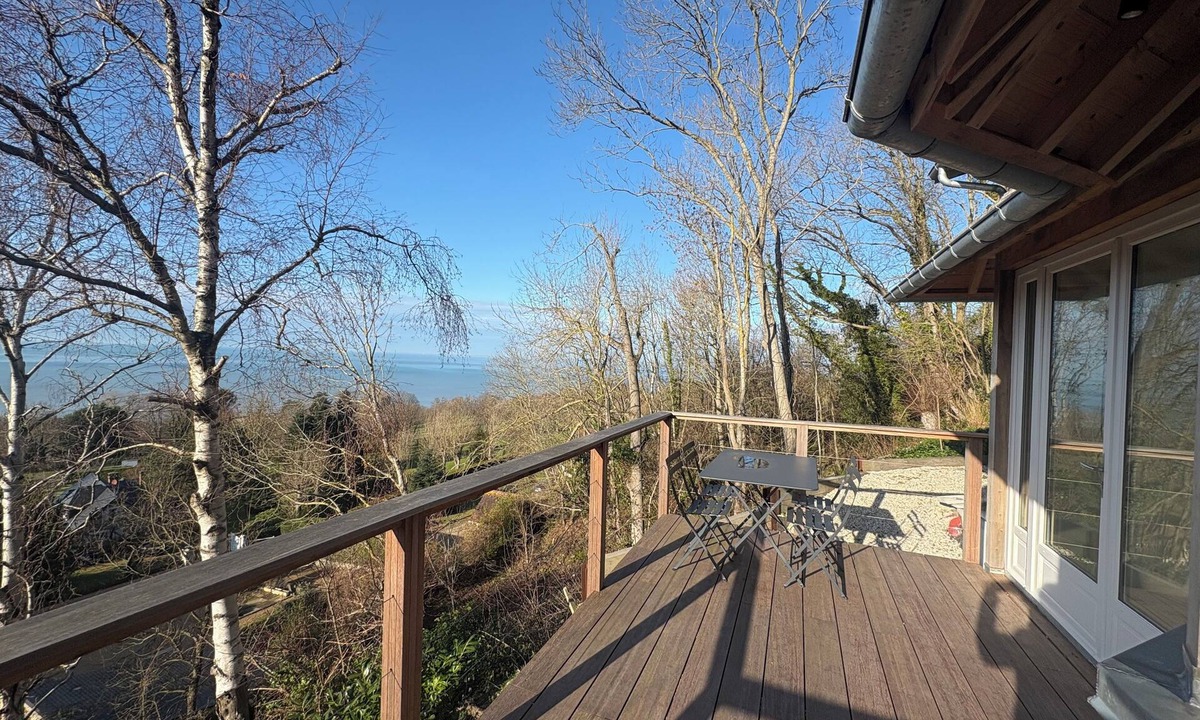 Villerville House | Quiet house with sea view