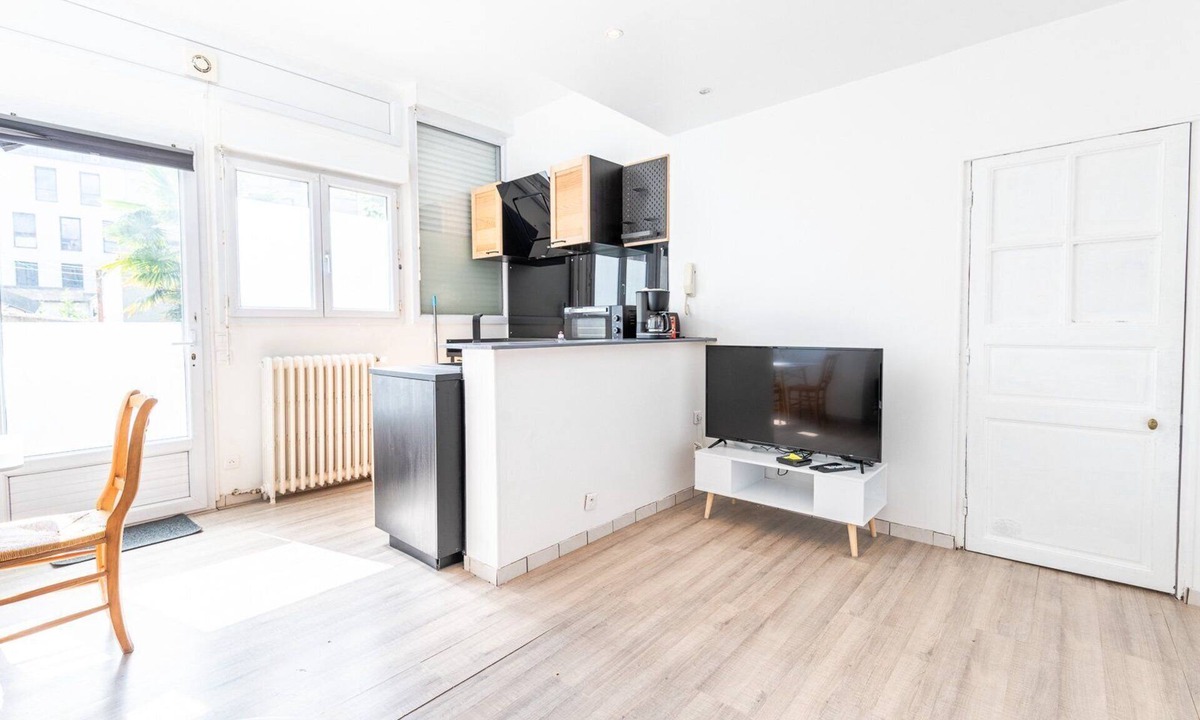 Tours City Centre Apartment | Quiet in the heart of Les Halles