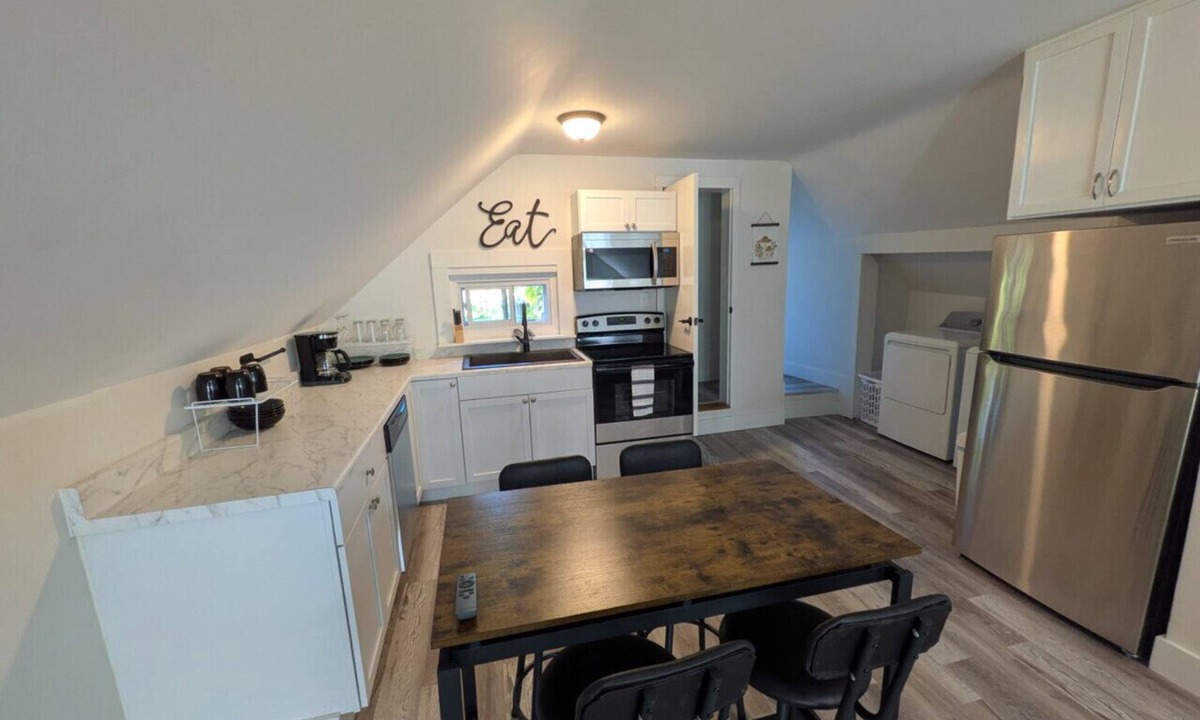 Charlestown Apartment | Quiet In Town Apartment