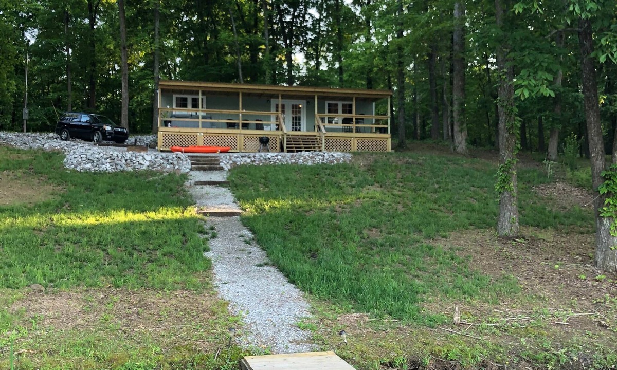 Brookport House | Quiet Lake Front Cabin!
