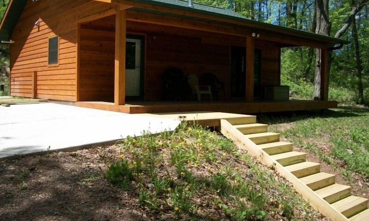 Barronett House | QUIET LAKE HOME RURAL SETTING