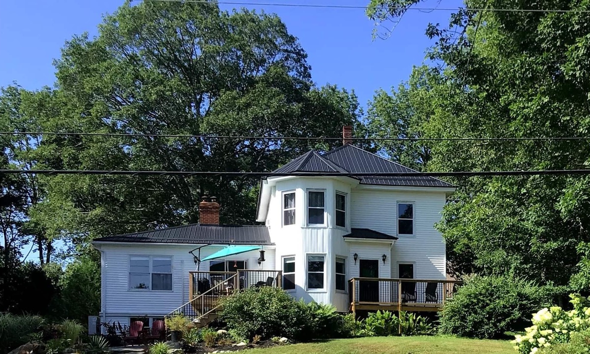 Milton Apartment | Quiet Location in Central Nova Scotia With Wonderful Views of the Mersey River