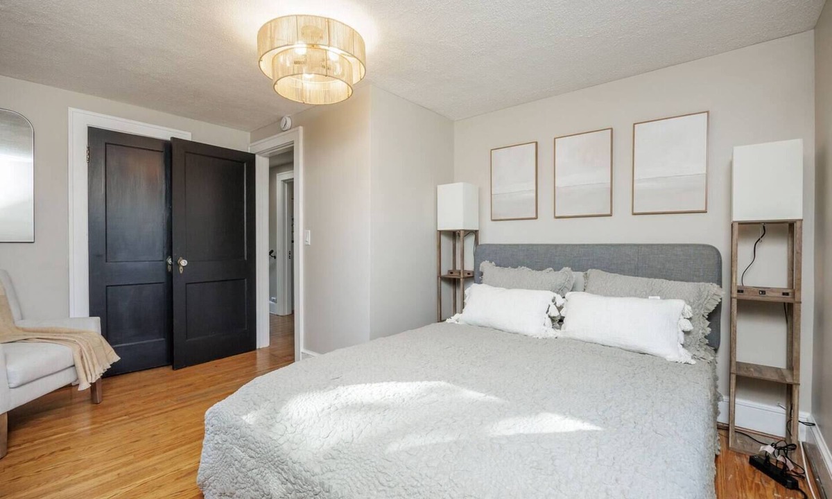 Rochester House | Quiet Luxury stay - Near UofR, RIT & Golisano