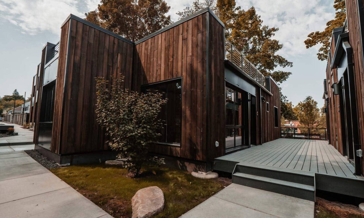 South Perry District Apartment | Quiet Micro Studio- Eco and Pet-friendly