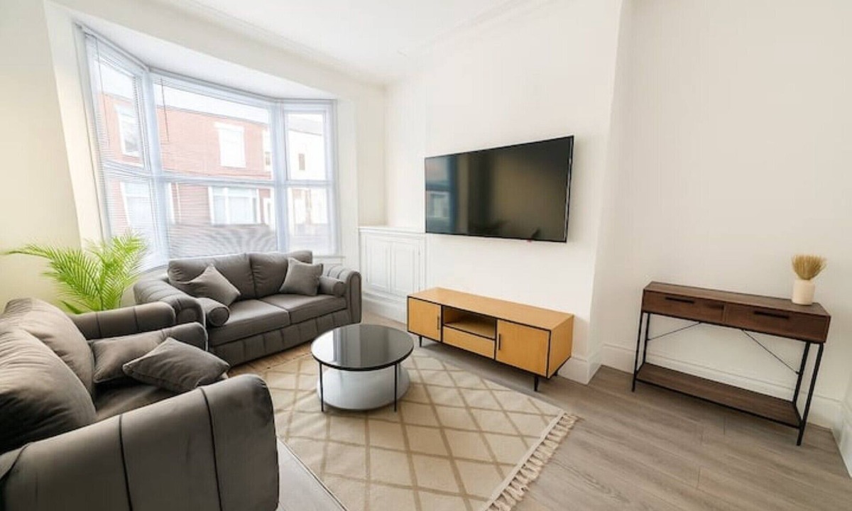 Hartlepool House | Quiet & Modern 3-Bed Home Near Beach & Marina