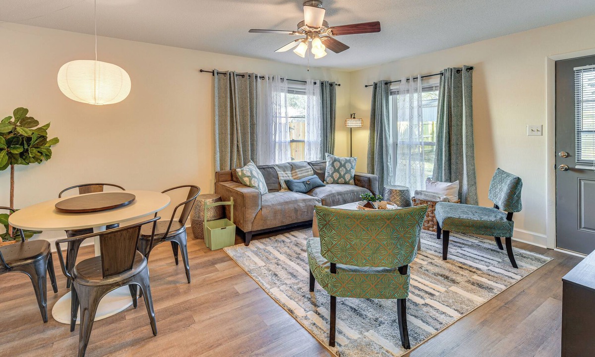 Pine Forest House | Quiet & Modern Family Home in Spring Lake