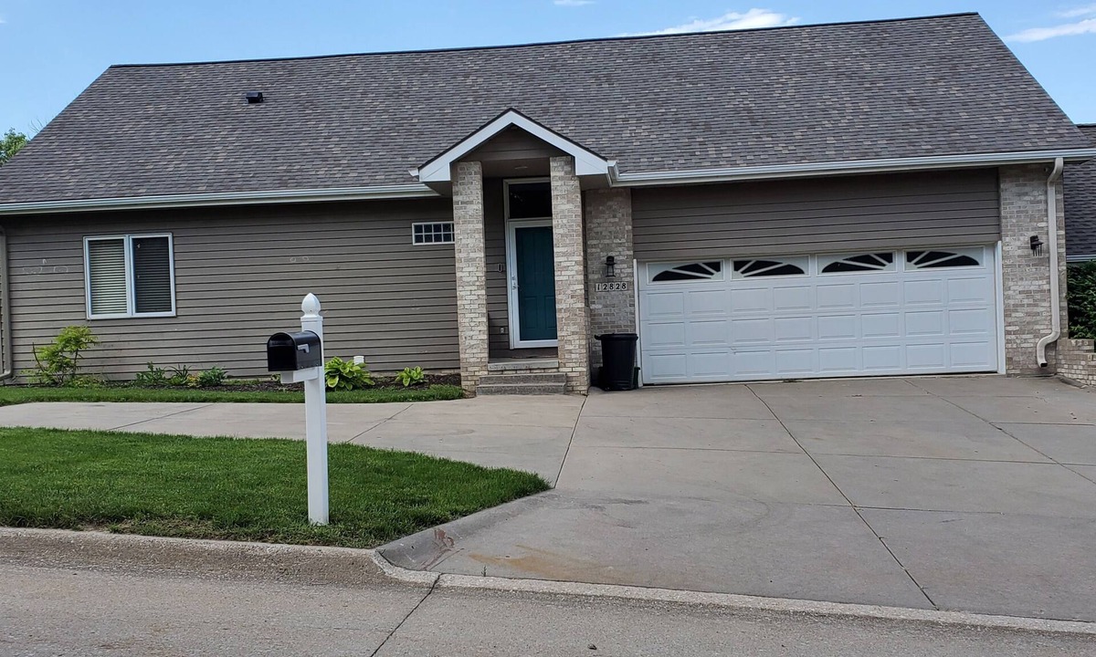 West Omaha House | Quiet, Modern Home Close to it All