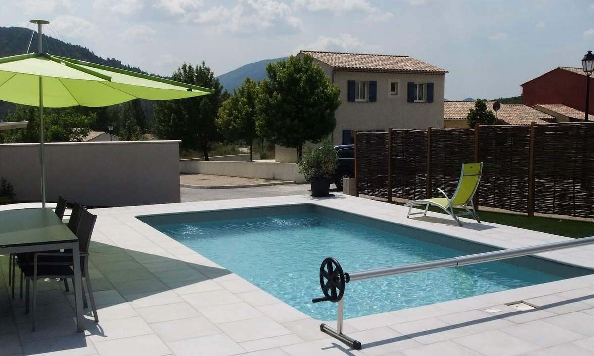 Castellane Villa | Quiet new holiday home with all amenities