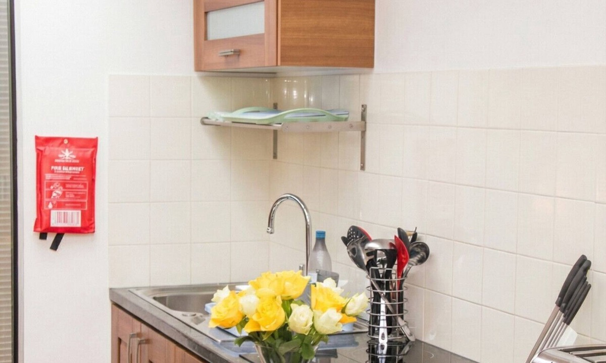 Newton St Loe Apartment | Quiet One-Bedroom Apartment with Parking