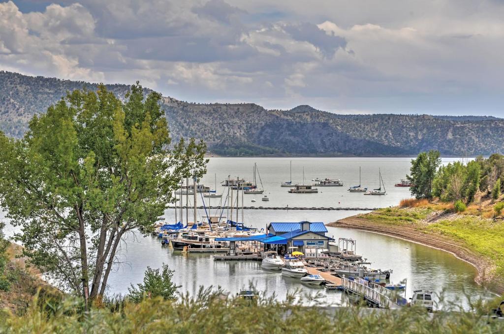 Pagosa Springs House | Quiet Pagosa Springs Cabin: Lake & Mountain Views!