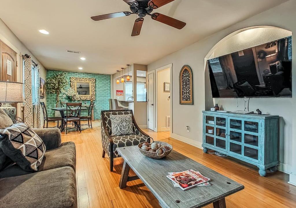 Plaza Westport House | Quiet Plaza Two bedroom 2 Bathroom