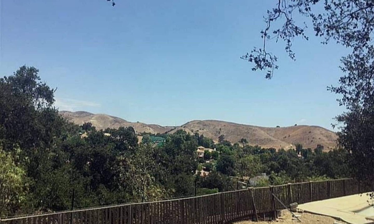 Agoura Hills House | Quiet, Private, and Rustic Escape