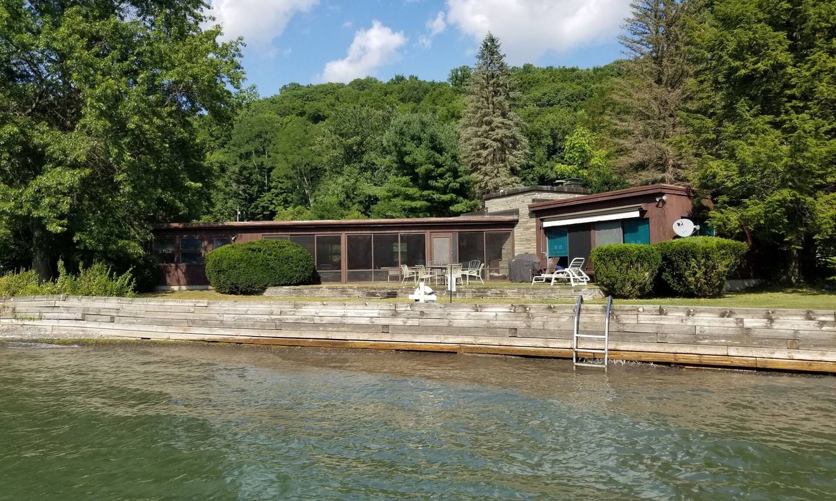 Homer Cottage | Quiet, Private Lakefront Cottage - Skaneateles Lake