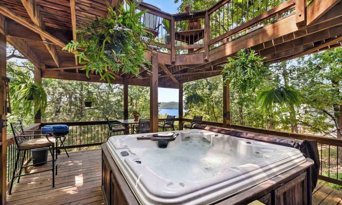 Sylvan Shores House | Quiet, Private, Relaxing, With HOT TUB and Adventures