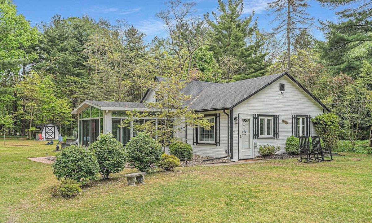 Shorewood-Tower Hills-Harbert House | Quiet remodeled cottage near downtown Sawyer - private deck, gas grill, firepit