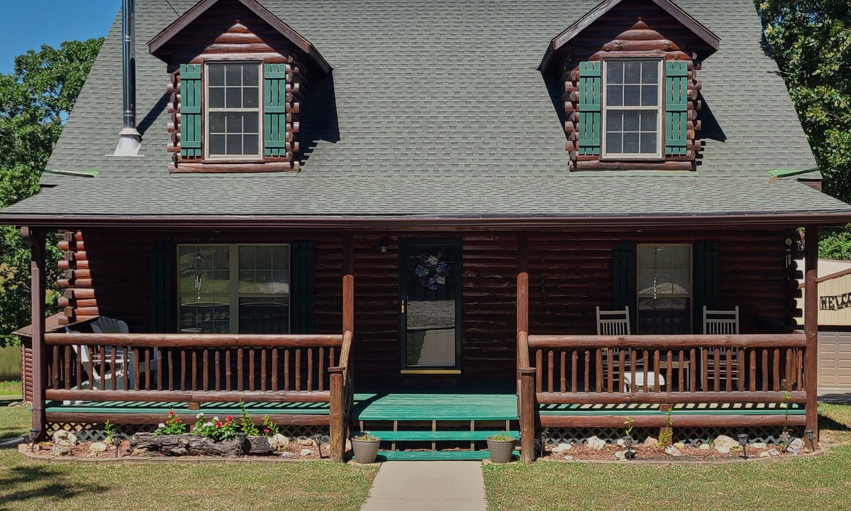 Warsaw Cabin | Quiet Rustic Retreat in Rural Area on 5 acres