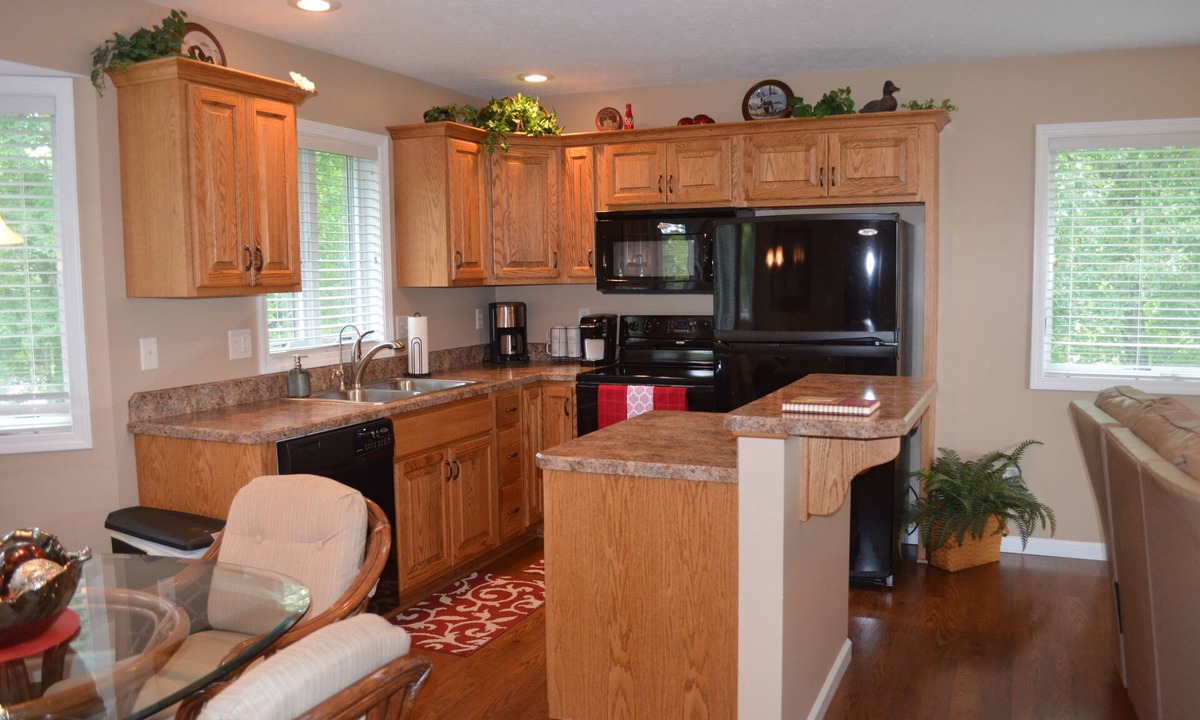 Syracuse Apartment | Quiet Sandy Beach