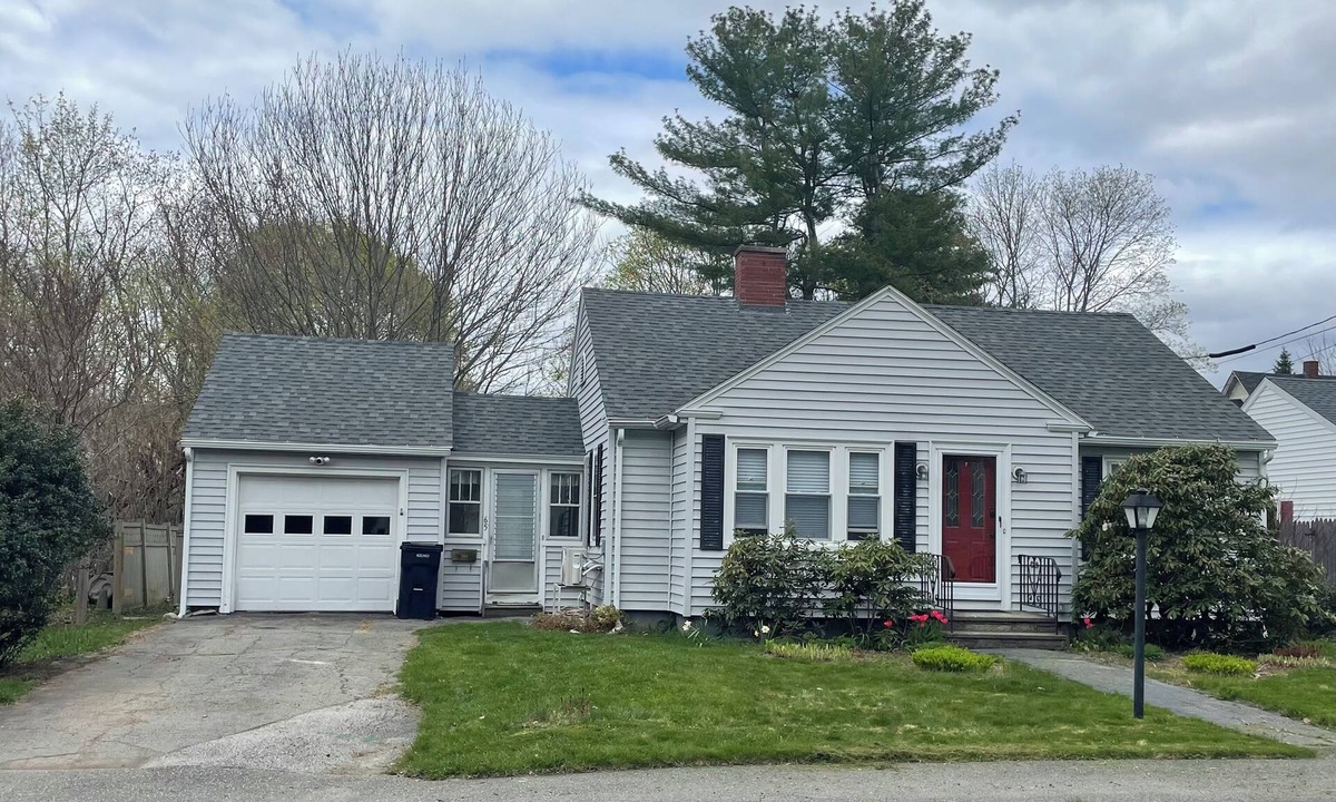 Bangor House | Quiet single-level fully furnished house