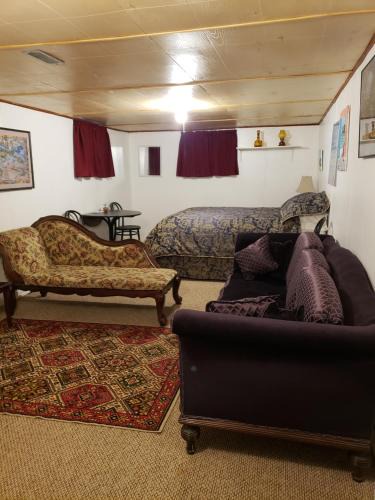 Algoma District House | Quiet, smokefree room, private bathroom & entrance