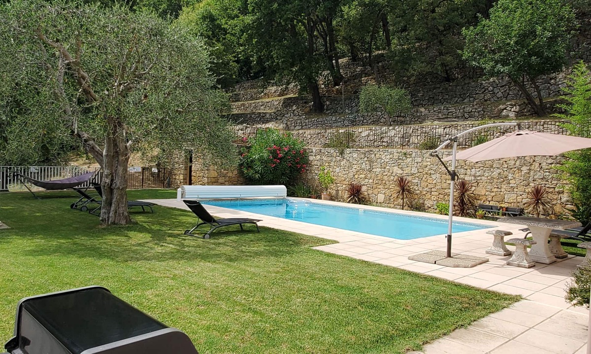 Magagnosc Villa | Quiet South Facing Villa with Pool. Panoramic view!