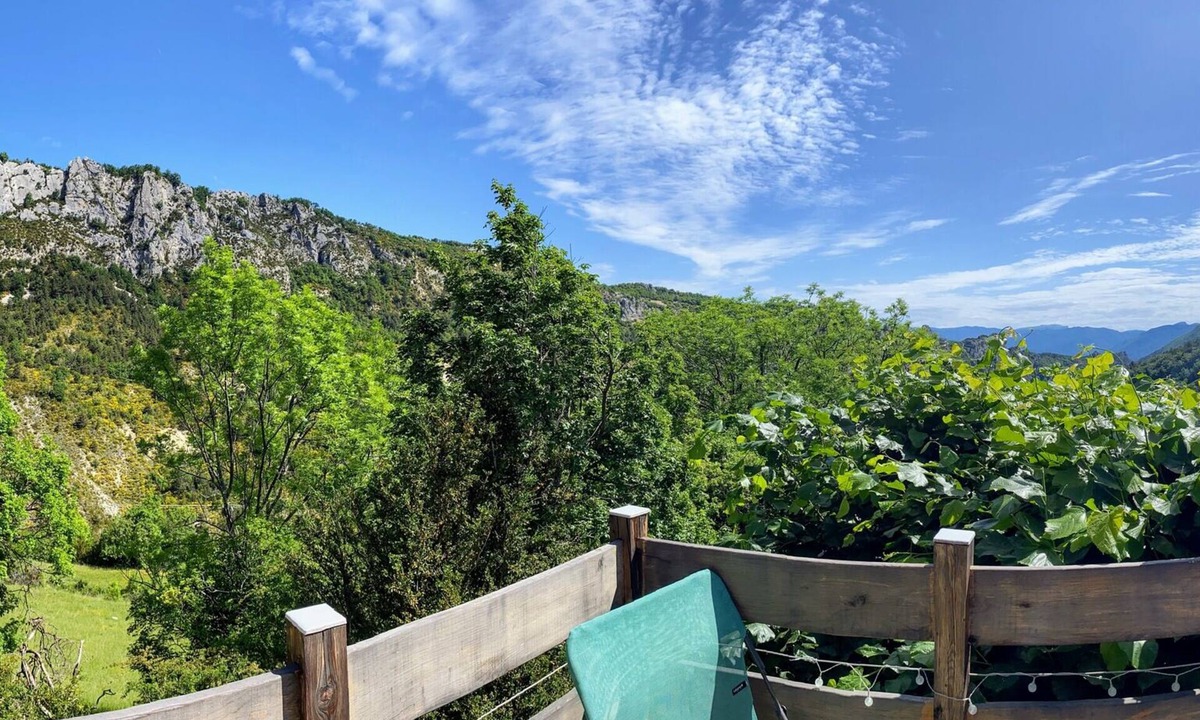 Sigottier House | Quiet stone house with splendid view