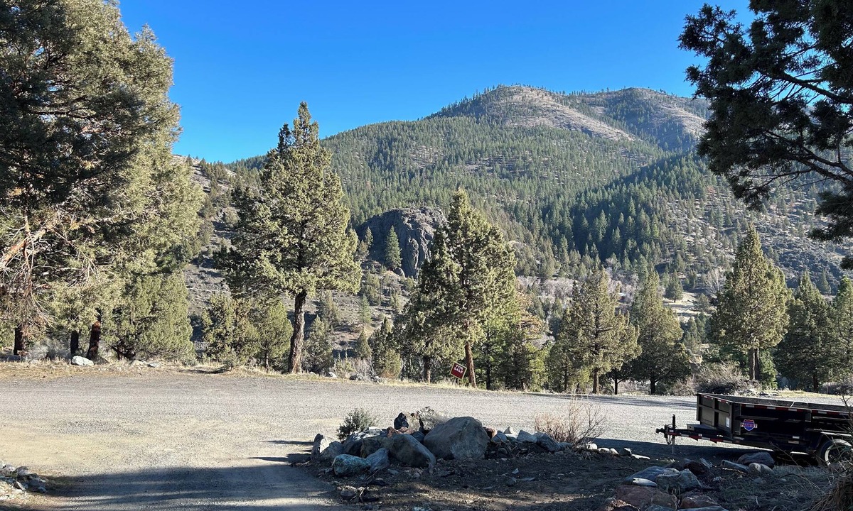 Canyon City Apartment | Quiet studio apartment with a mountain view