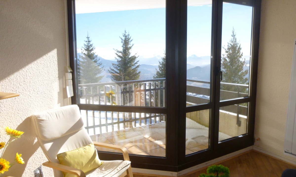 Nantes-en-Ratier Apartment | Quiet studio at 1500m, exceptional panoramic view