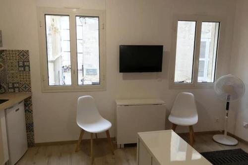 Avignon City Centre Apartment | Quiet Studio For 2 Near Palais Des Papes