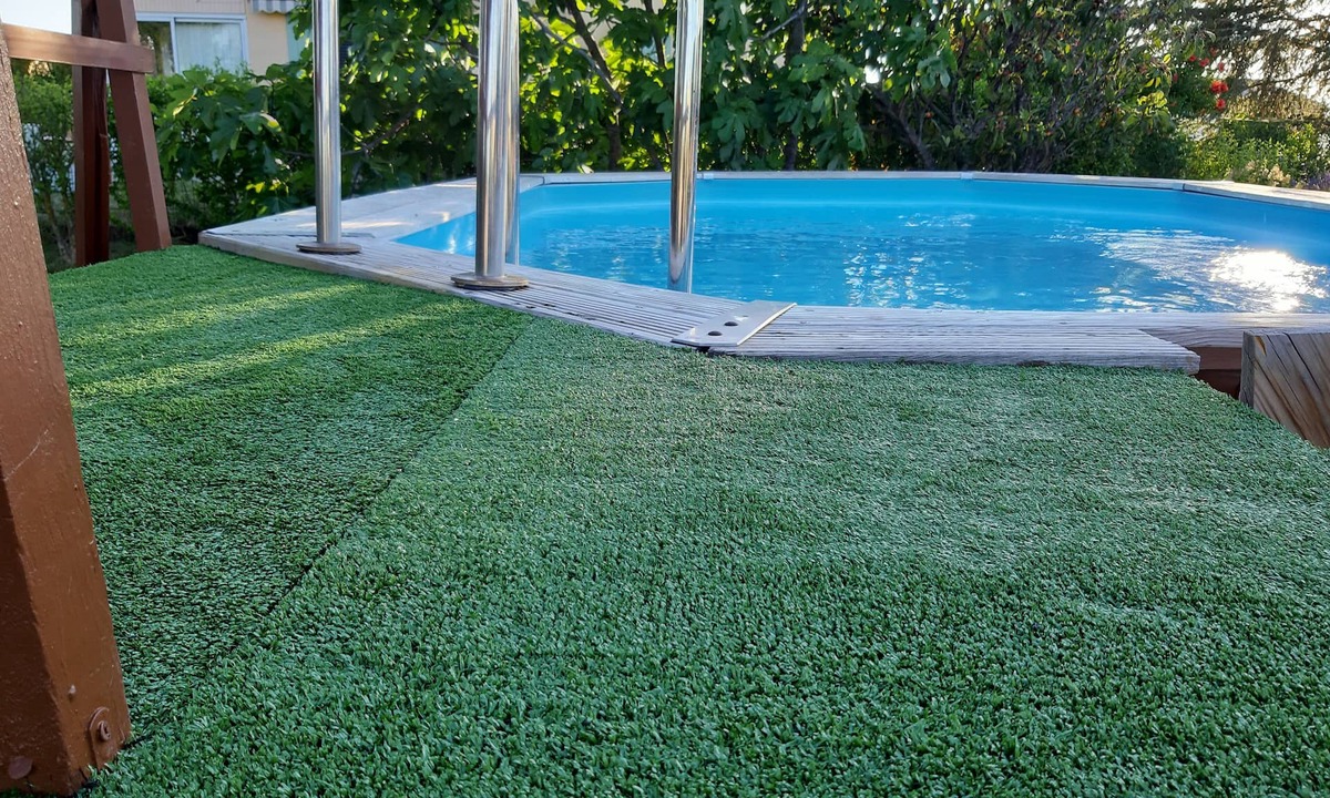 Villeneuve-de-Berg Apartment | QUIET STUDIO WITH POOL