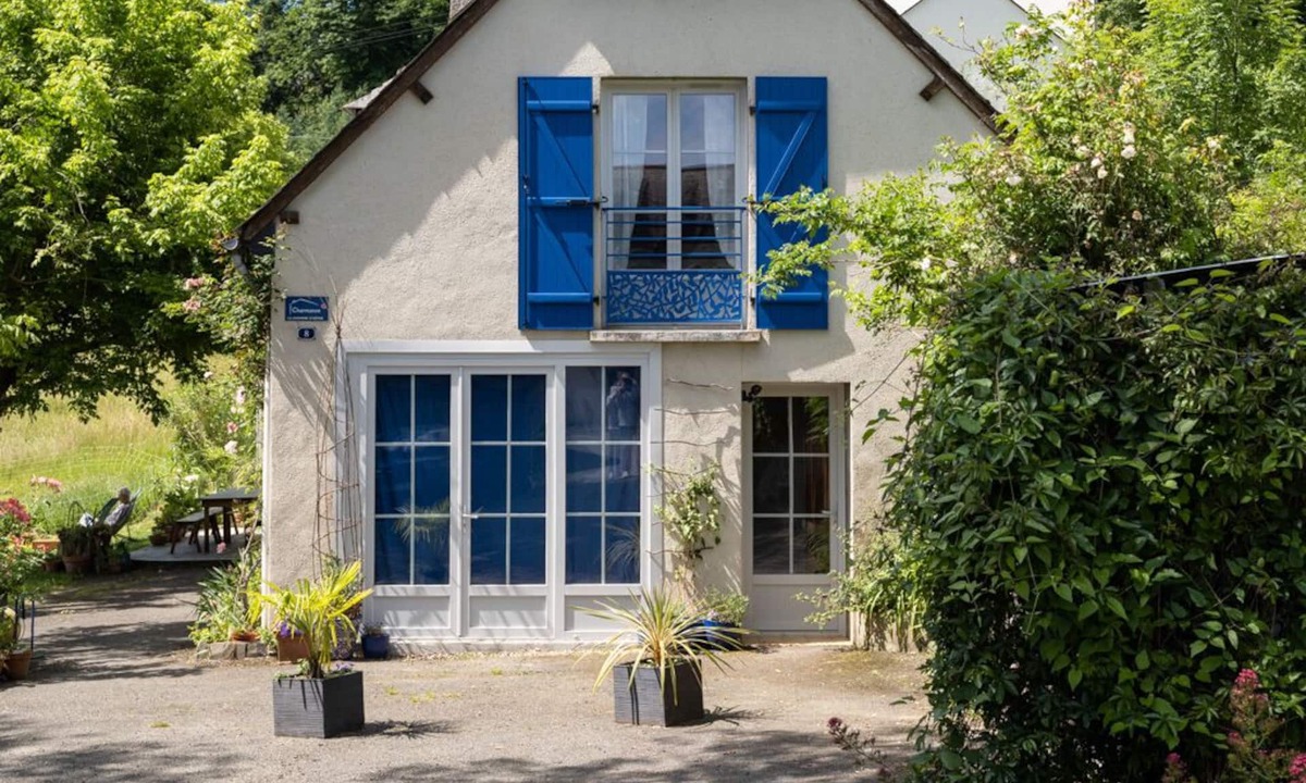 Lagarde Apartment | Quiet studio/gîte in the mountains.