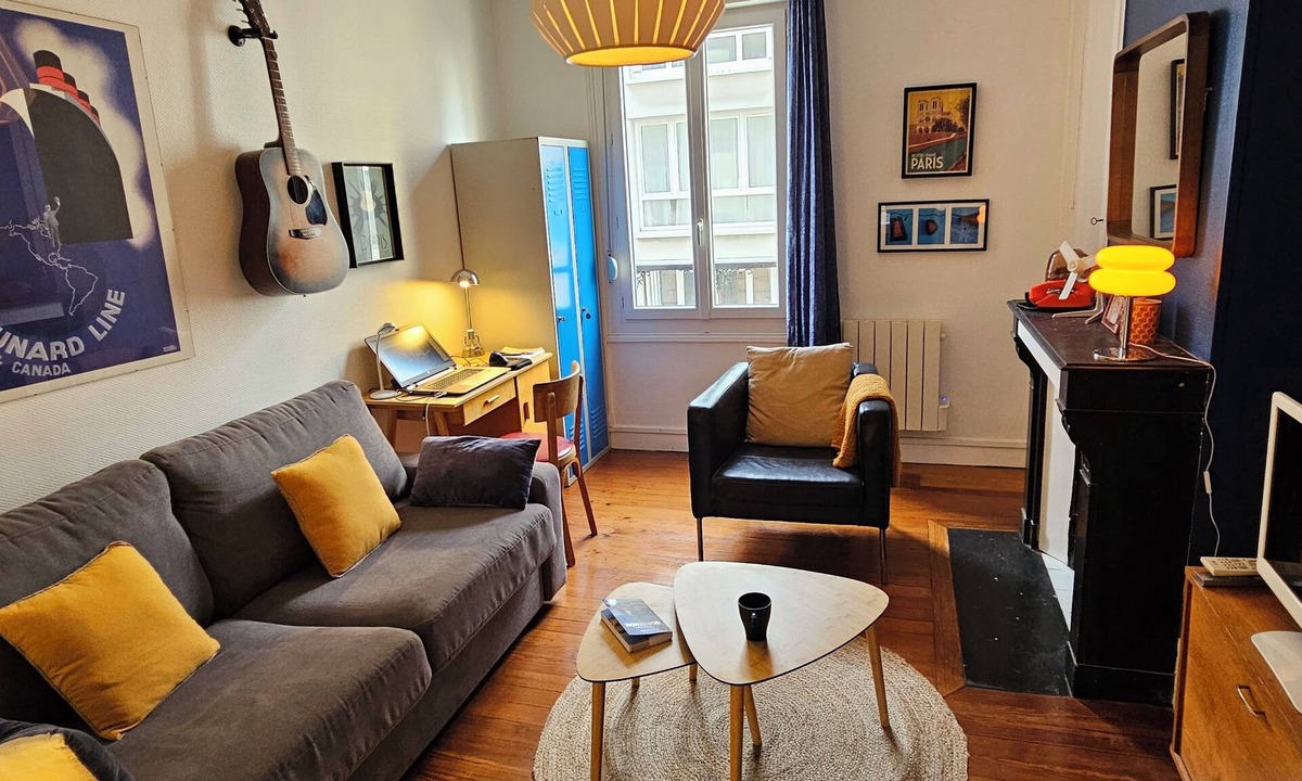 Anatole France Danton Apartment | Quiet studio, walking distance to center, train station and beach, pets welcome.