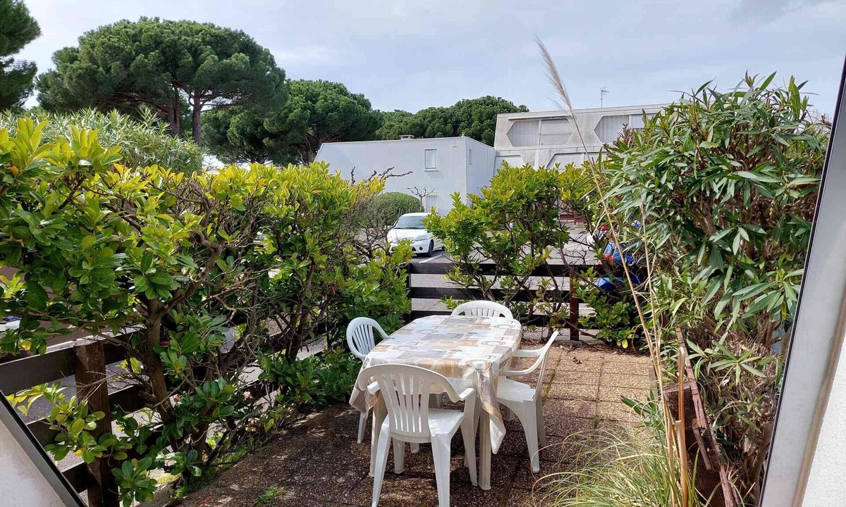 La Petite Motte Apartment | Quiet studio with garden and parking in La Grande Motte