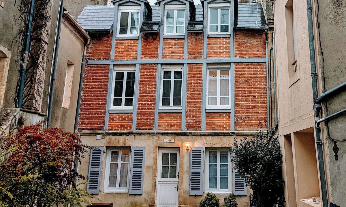 Luc-sur-Mer House | Quiet townhouse on the front shore, nearby restaurants & shops, 10m from the sea
