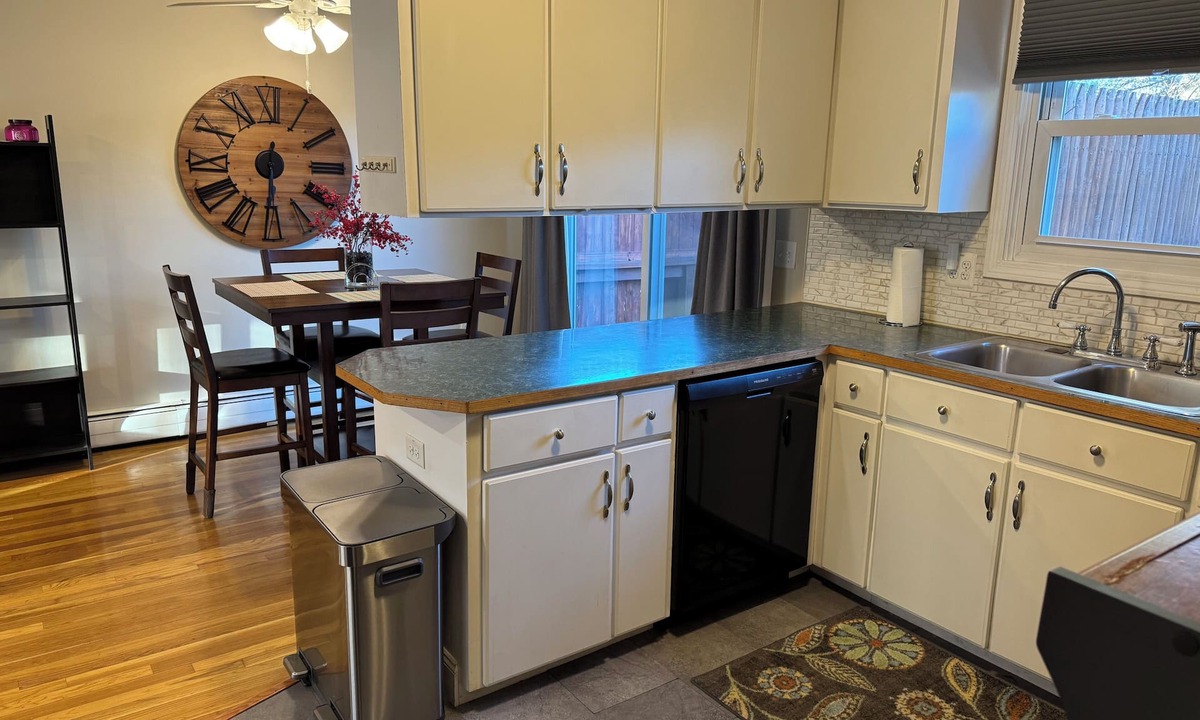 Hudson House | Quiet updated townhome in Hudson