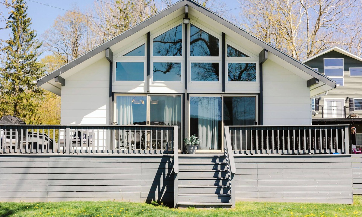 Bradford Cottage | Quiet Upstate NY Waterfront Lakehouse