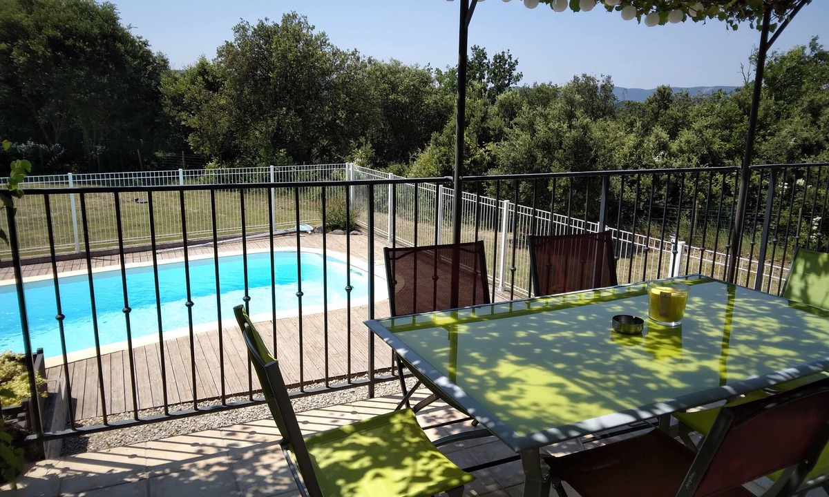 Viviers Villa | Quiet villa, sleeps 6, private pool