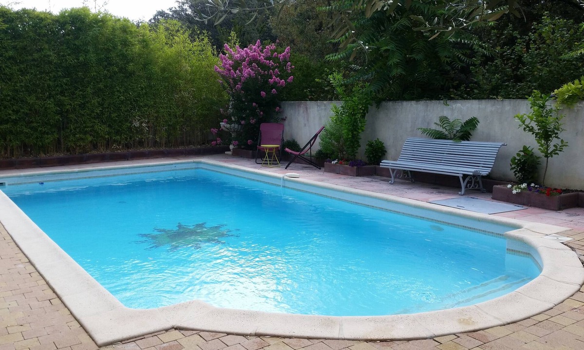 Le Cres House | Quiet villa with large pool