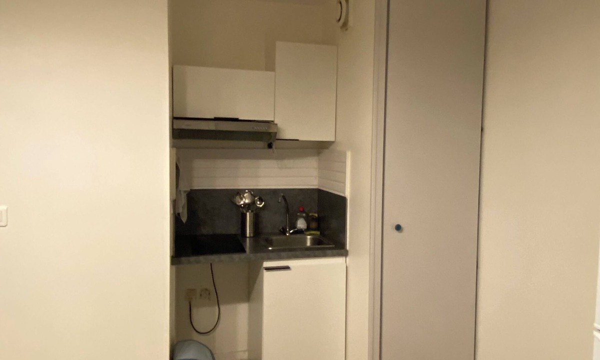 Sept Deniers Apartment | Quiet, well-located studio apartment on the edge of the Garonne River