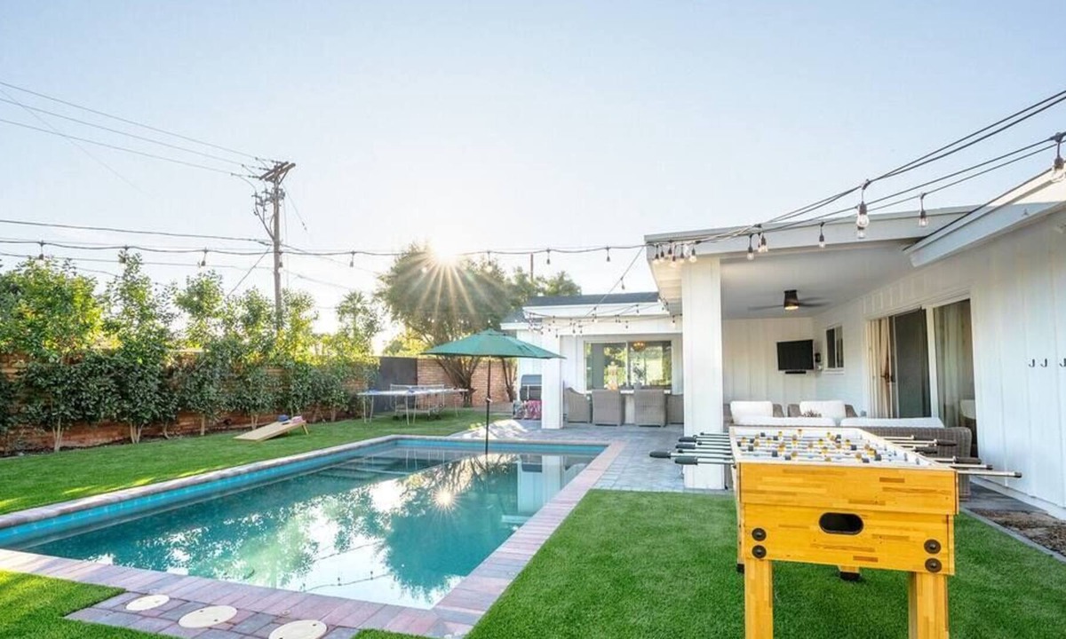 Arcadia House | Quintessential Arcadia Proper Ranch Home
