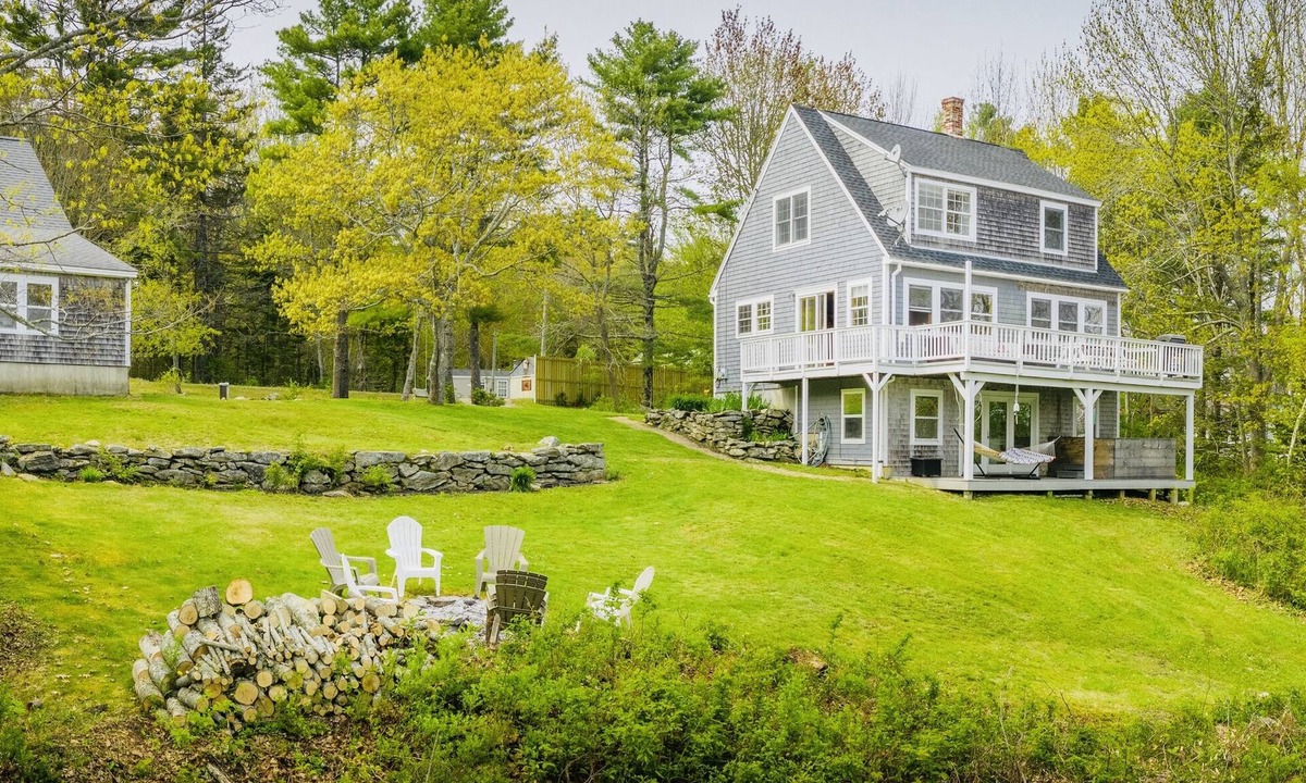 Bremen House | Quintessential Maine Oceanfront home