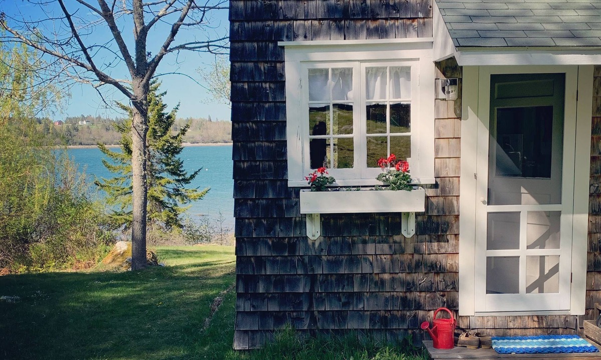 Brooklin Cottage | Quintessential Seaside Maine Cottage