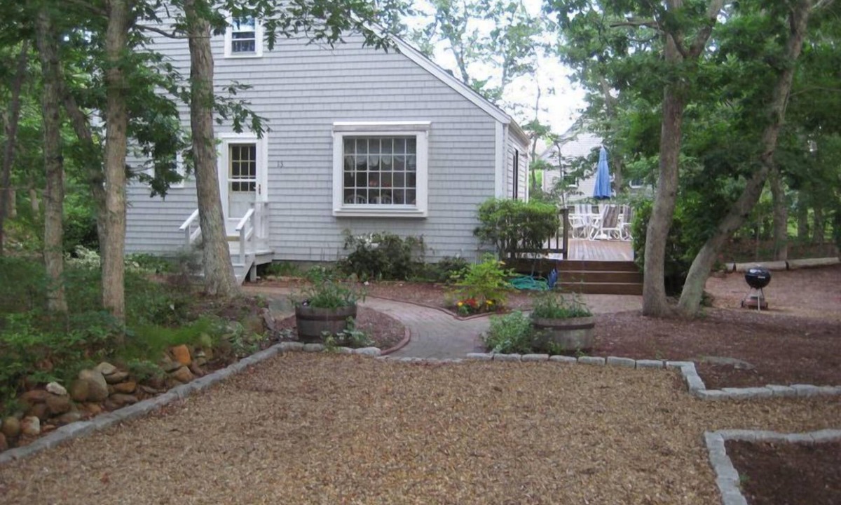 Edgartown House | Quintessential Vineyard Vacation Home