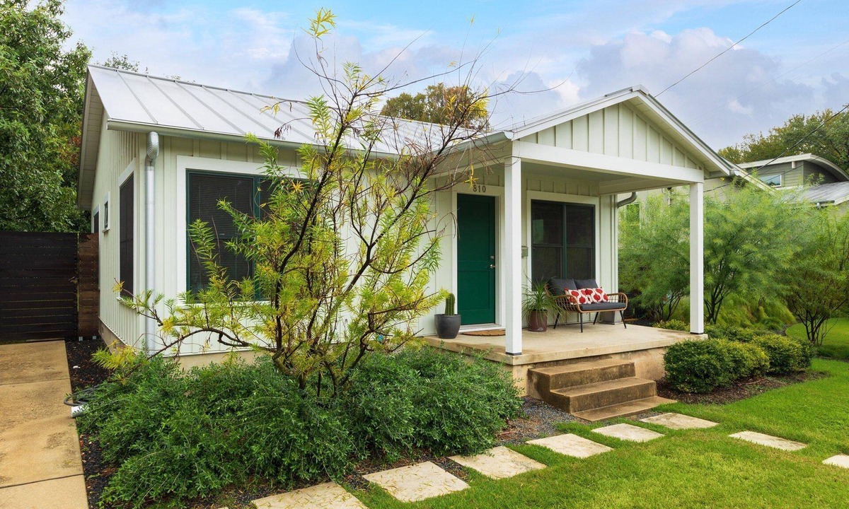 Barton Heights House | Quintessential Zilker Bungalow
