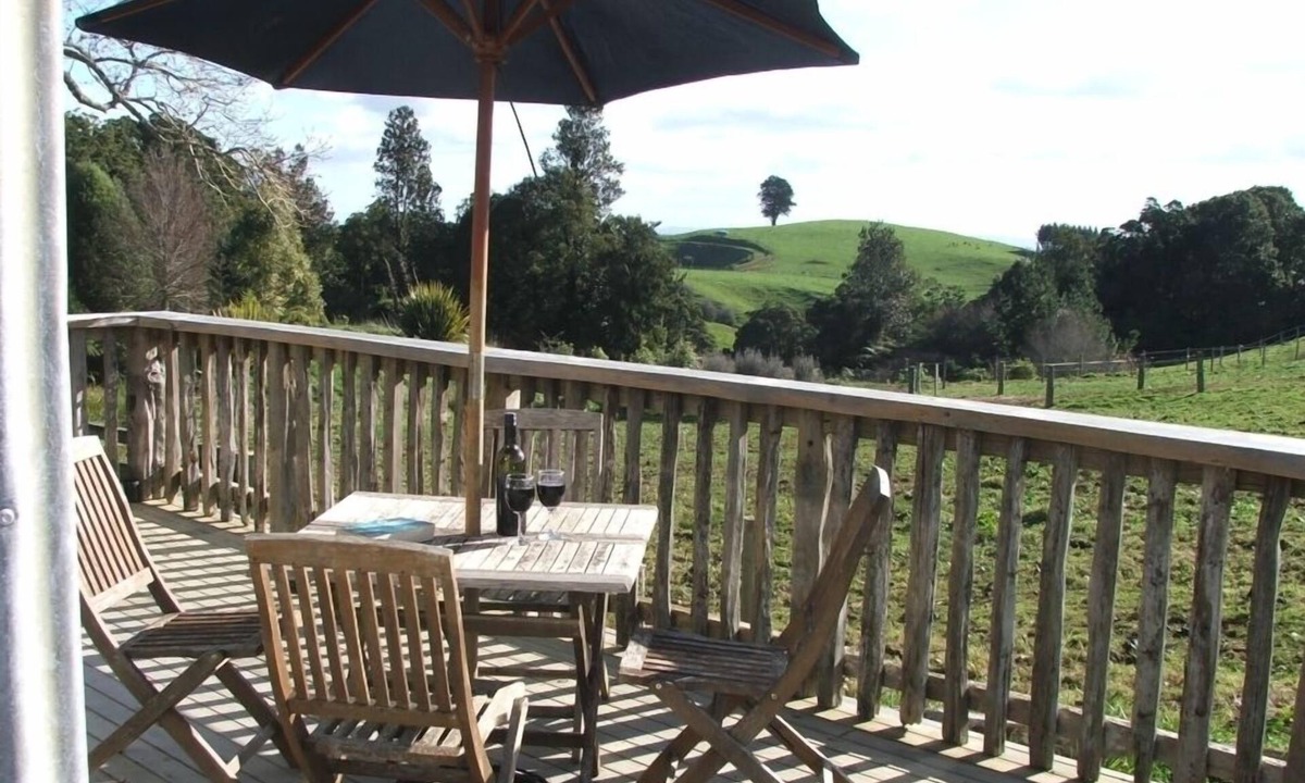 Te Miro Cottage | Quirky and unique converted Woolshed