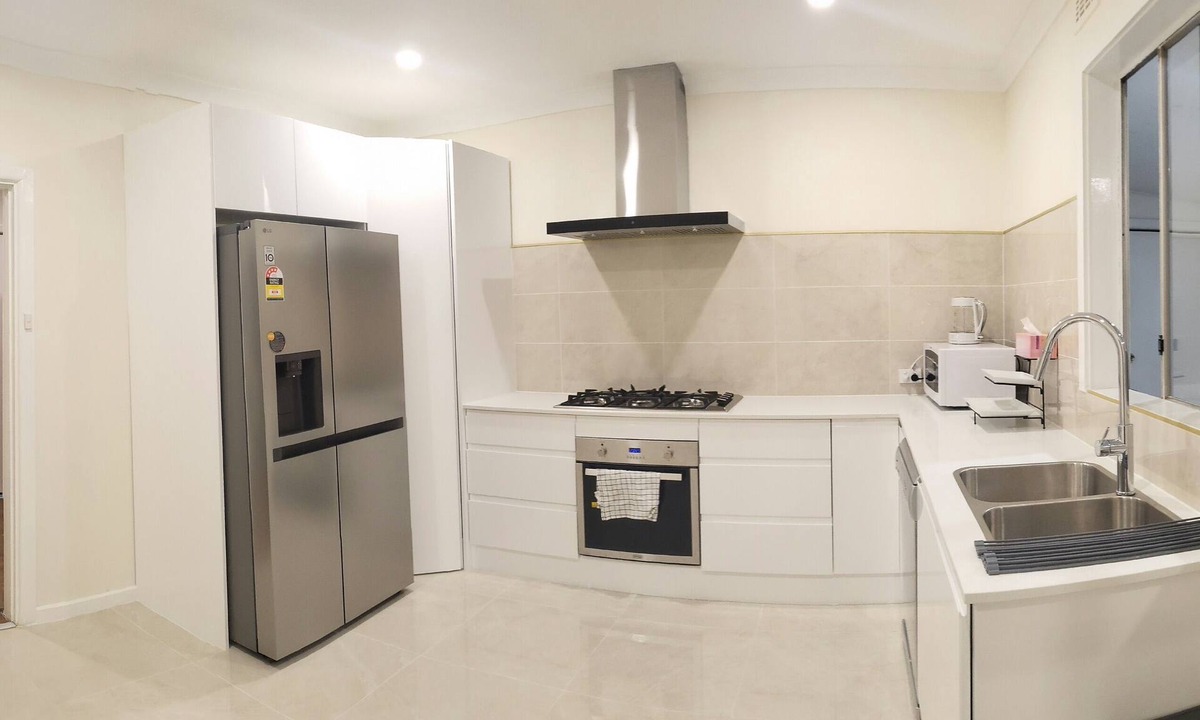 Noble Park House | Quite and Friendly House