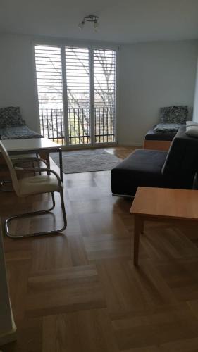 Seebach Apartment | Quite City Room