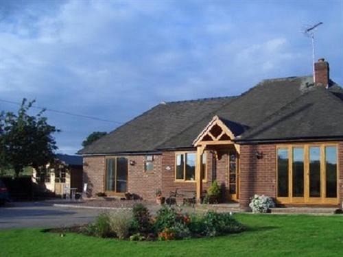 Denstone Bed & Breakfast | Quixhill - Denstone - Dove Meadow B & B